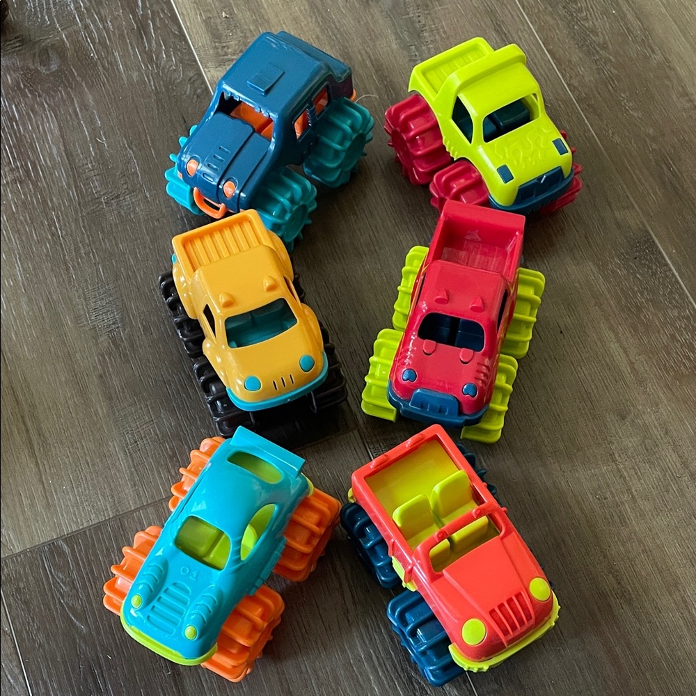 Set of 6 Battat Colorful Monster Truck Toys